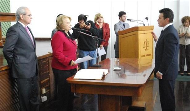 La directora del STJ tomó juramento a los nuevos abogados.